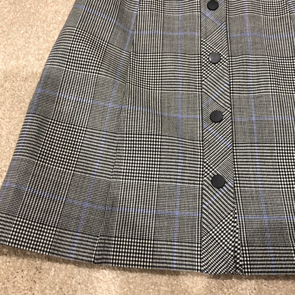 💸⬇️ Theory gray plaid dress with buttons. NWT - Picture 2 of 7